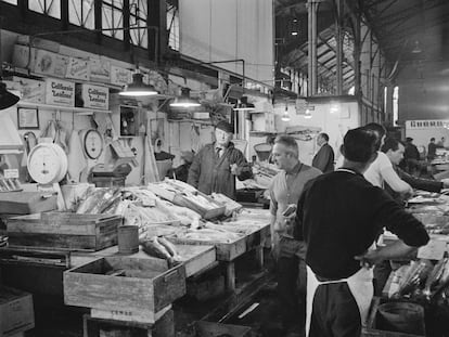 Puestos del mercado de Les Halles, en París, en 1968.