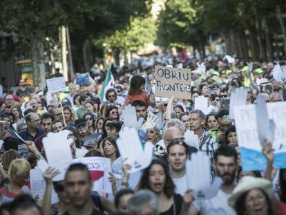 La manifestaci&oacute; a favor dels refugiats al centre de Barcelona.