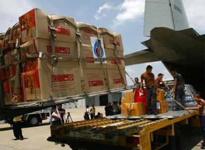 La ayuda internacional empieza a llegar a Myanmar.