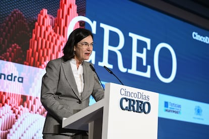 La presidenta de la Comisión Nacional de los Mercados y la Competencia (CNMC), Cani Fernández, durante su intervención en el foro económico CREO 2024 organizado por 'Cinco Días'.