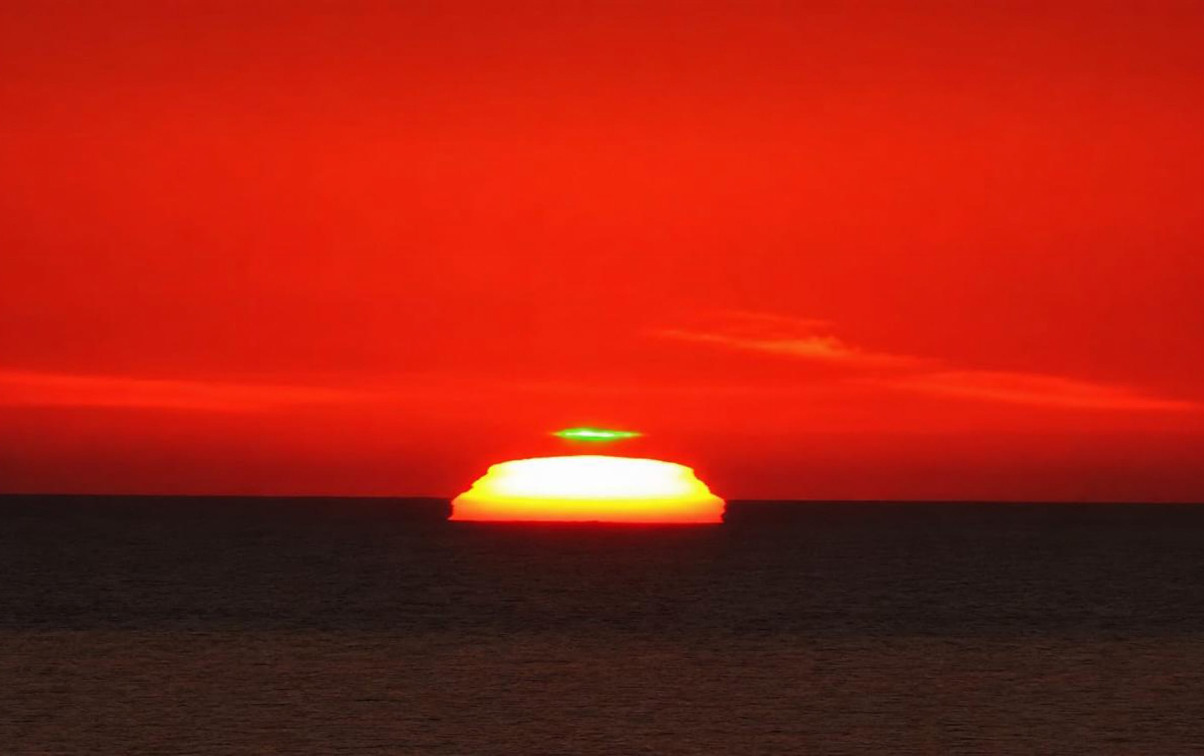 El rayo verde, un fascinante fenómeno óptico que servirá de postre al eclipse solar en Baleares