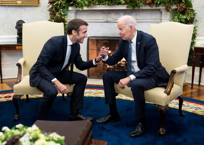 Macron y Biden en el despacho Oval de la Casa Blanca.
