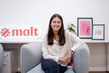 Astrid Izquierdo es la nueva jefa de personal de Malt, compañía a la que se unió en agosto de 2022. Primero fue líder de operaciones para España y después jefa de operaciones locales en Malt a nivel internacional, una posición desde la que ha liderado y desarrollado equipos en múltiples países. Cuenta, además, con más de ocho años de experiencia en sectores como la tecnología, la logística y la consultoría en compañías como Deloitte y Just Eat.