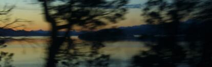 Escena crepuscular en Bariloche, lugar de residencia del autor, junto al lago Nahuel Huapi.