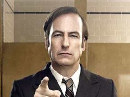 Bob Odenkirk interpreta al abogado Jimmy McGill en 'Better Call Saul'