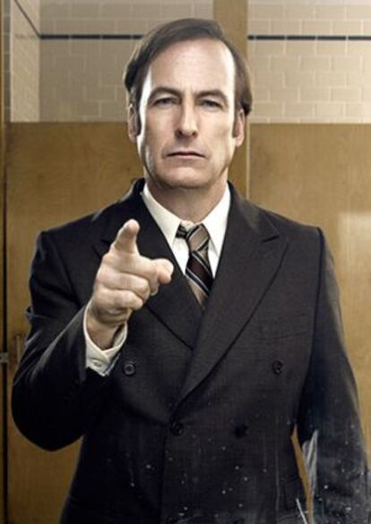 Bob Odenkirk interpreta al abogado Jimmy McGill en 'Better Call Saul'