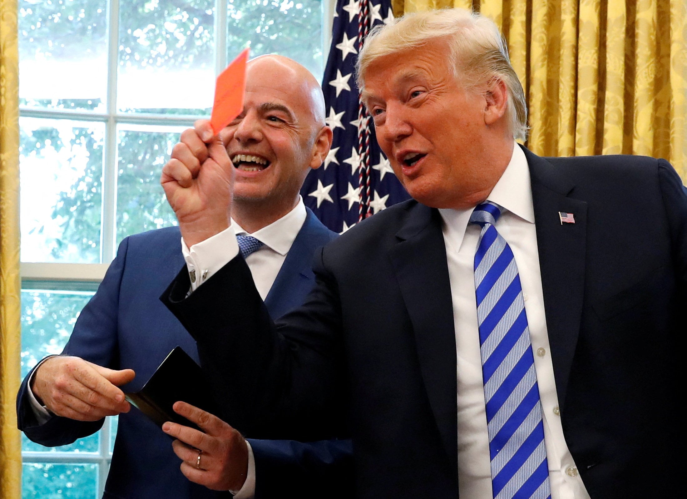La injerencia de Trump ante la FIFA provoca un escándalo en el Mundial: el presidente de EE UU admite que llamó a Infantino para que se revisara la tarjeta roja a Balogun