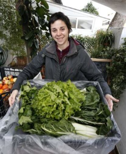 Carmen Martín pertenece a un grupo de consumo que compra directamente a productores locales.