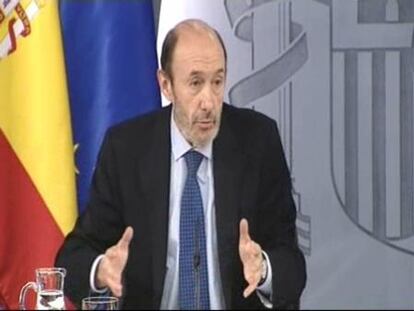 Rubalcaba al PP: "Tú te quedas con la firmeza y yo con la lucha contra ETA que va muy bien"