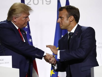 Emmanuel Macron y Donald Trump, en su rueda de prensa conjunta este lunes en Biarritz. 