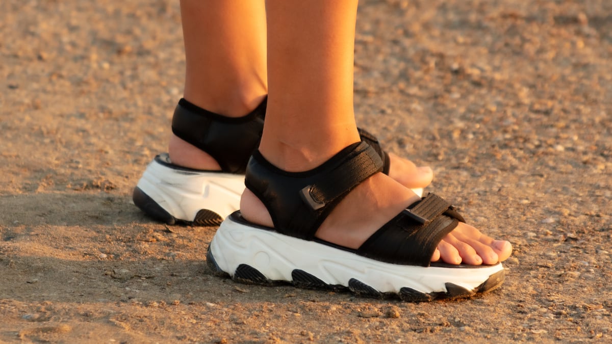 Las sandalias más cómodas de Skechers para el verano tienen un 35% de descuento