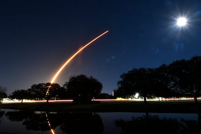 Imagen del reciente lanzamiento de un cohete de SpaceX Falcon 9, en Florida, el 18 de enero.