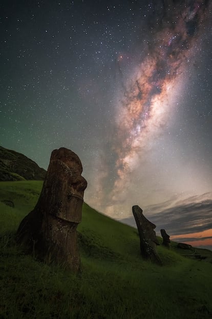 'The Night Guardians'. Isla de Pascua, Chile.