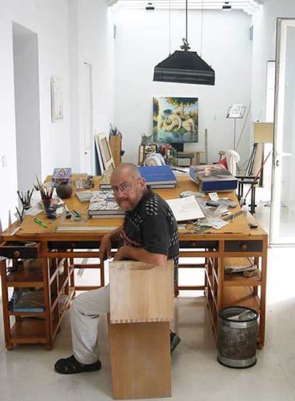Guillermo Pérez Villalta, en su estudio de Tarifa.