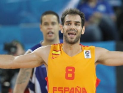 Calderón, durante el partido contra Finlandia.