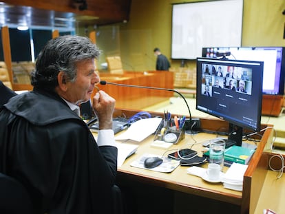 Luiz Fux preside sessão do STF por videoconferência.