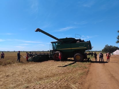 Agricultura mecanizada na Terra Indígena de Sangradouro (MT), do povo Xavante.