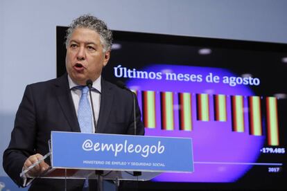 El secretario de Estado de Seguridad Social, Tom&aacute;s Burgos, durante la rueda de prensa para presentar los datos de paro registrado y afiliaci&oacute;n del mes de agosto. 