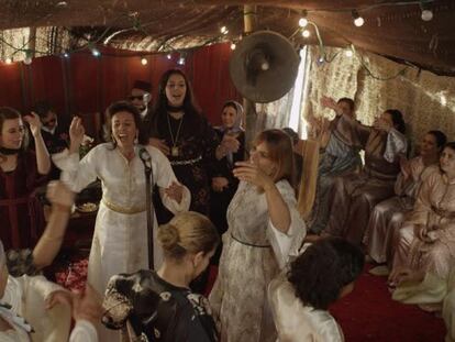 Mujeres-vela que alumbran y se deshacen: las 'shikhat' marroquíes