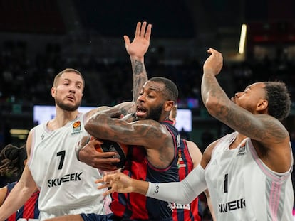 Codi Miller-McIntyre en acción durante el partido de esta noche.