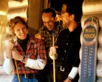 Christopher Walken, John Cazale y Robert De Niro durante el rodaje de 'El cazador' (1978).