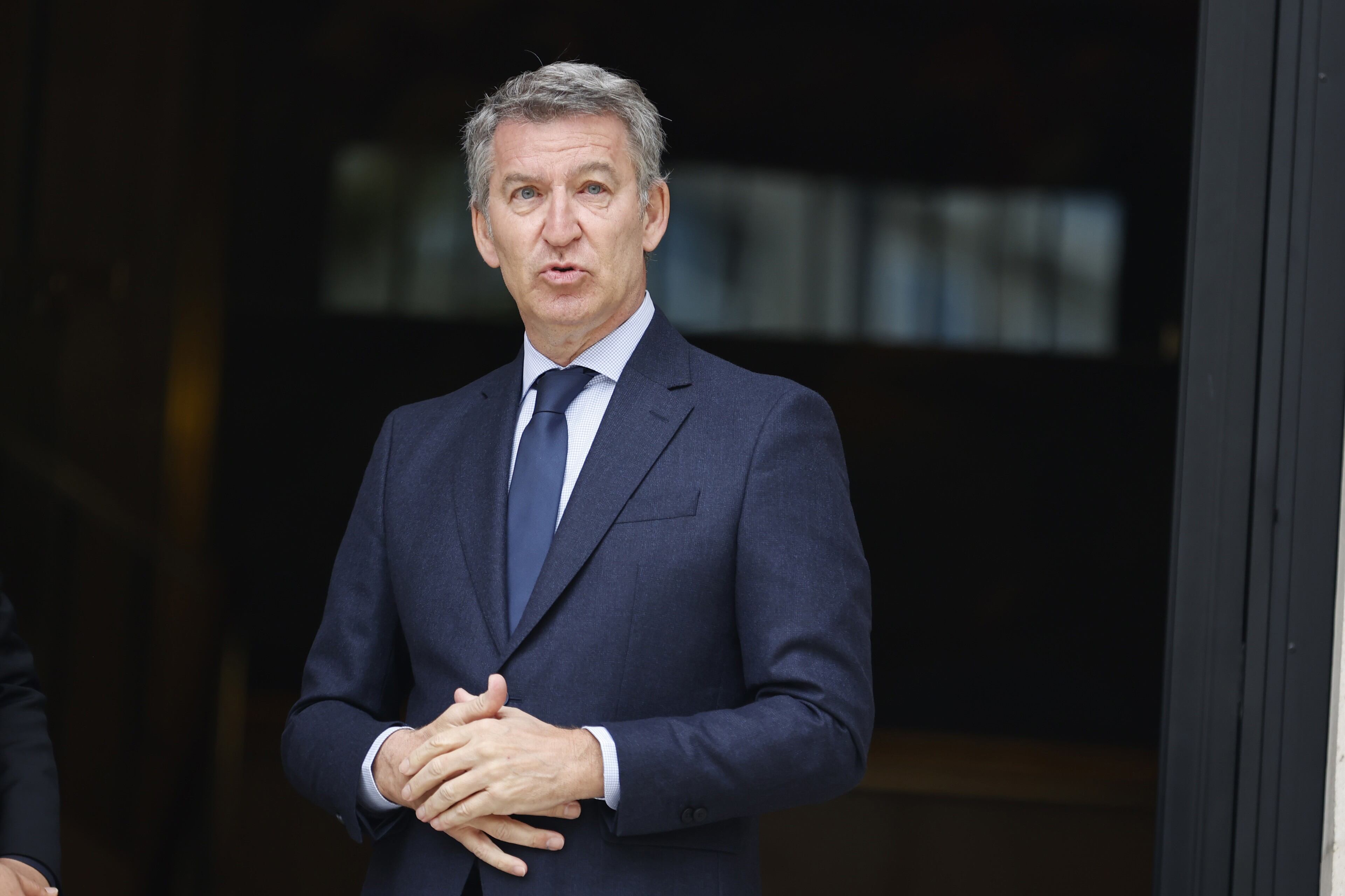 Feijóo eleva el tono contra el plan de defensa: “Es una cacicada anti democrática impropia de un país europeo”