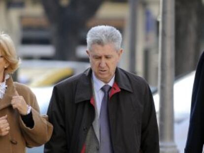 El ex secretario general de RTVV Vicente Sanz, tras declarar en 2010 en el juzgado.