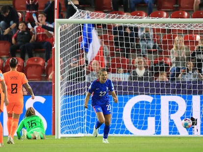 Eve Perisset celebra su gol ante Países Bajos este sábado en los cuartos de final de la Eurocopa femenina.