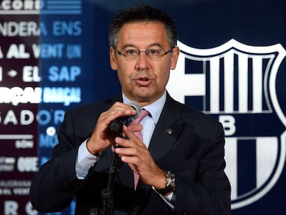 Bartomeu, durante la presentaci&oacute;n de Paulinho. 