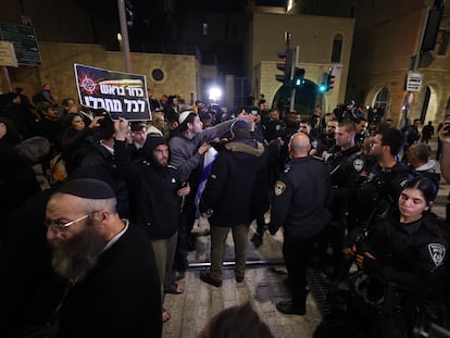 Protesta de ultranacionalistas judíos en la Ciudad Vieja de Jerusalén, el jueves.