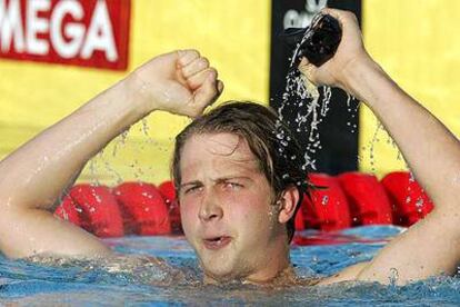 El estadounidense Ian Crocker, después de ganar la final de los 100 mariposa y batir el récord del mundo.