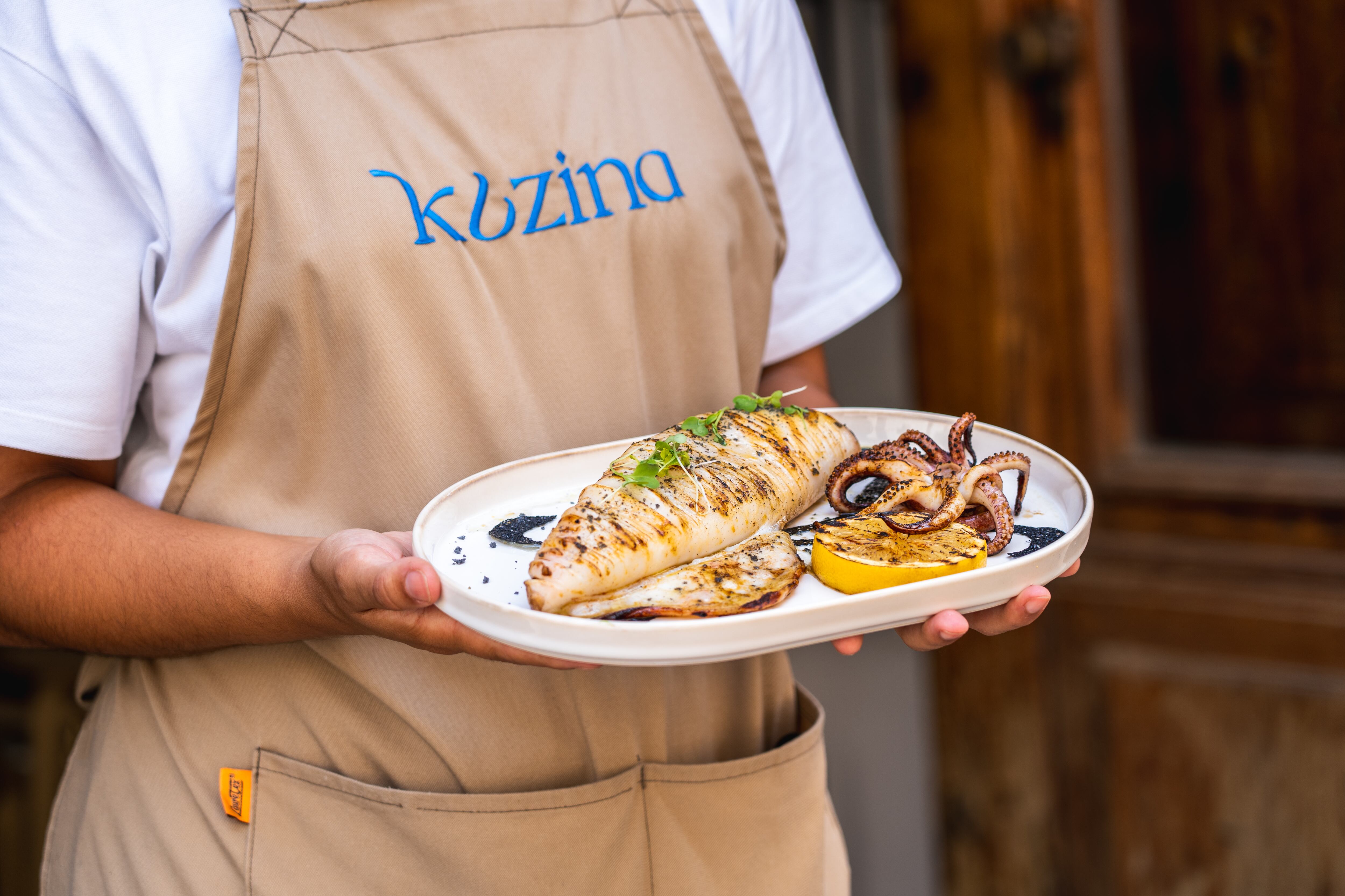 Kalamari al estilo griego en restaurante Kuzina de Valencia