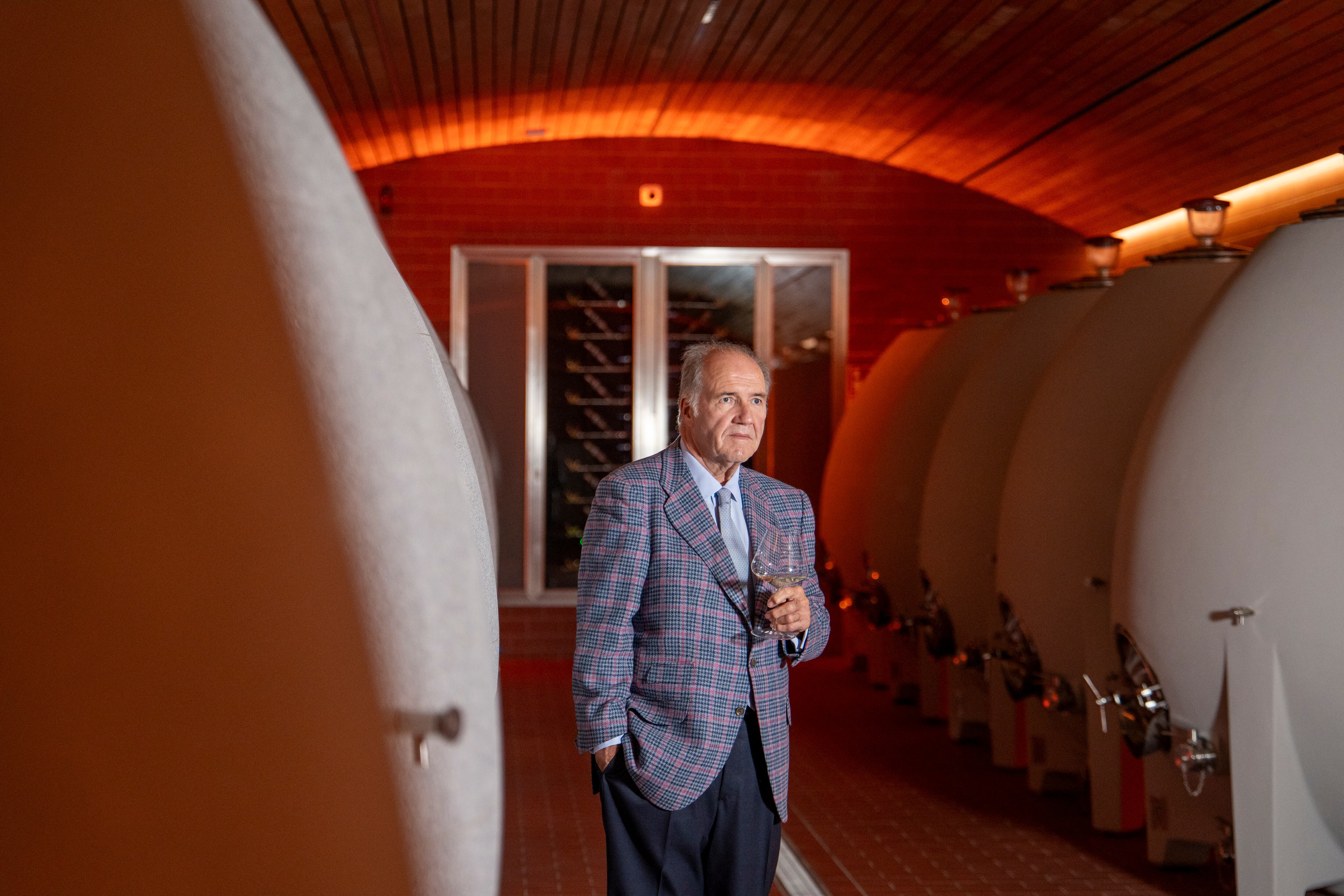 Vega Sicilia presenta su primer vino blanco español e inaugura bodega en Galicia