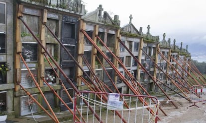 Estado de las tumbas en el cementerio de Teis 