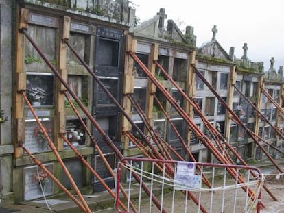 Estado de las tumbas en el cementerio de Teis 