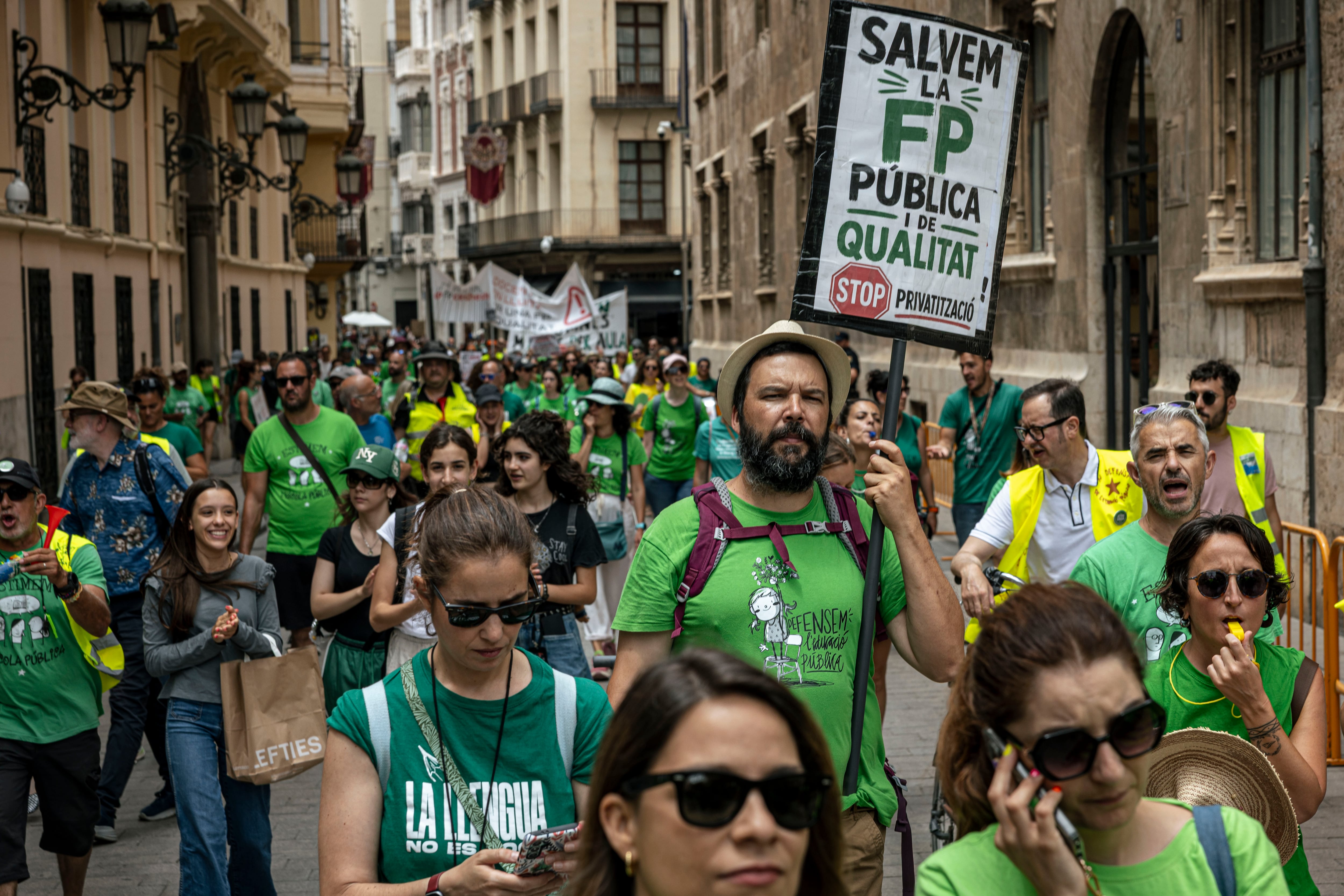 Protesta de profesores en Valencia, este jueves.