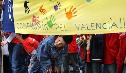 Actividad a favor de la lengua aut&oacute;ctona en una &#039;trobada&#039; organizada por Escola Valenciana.