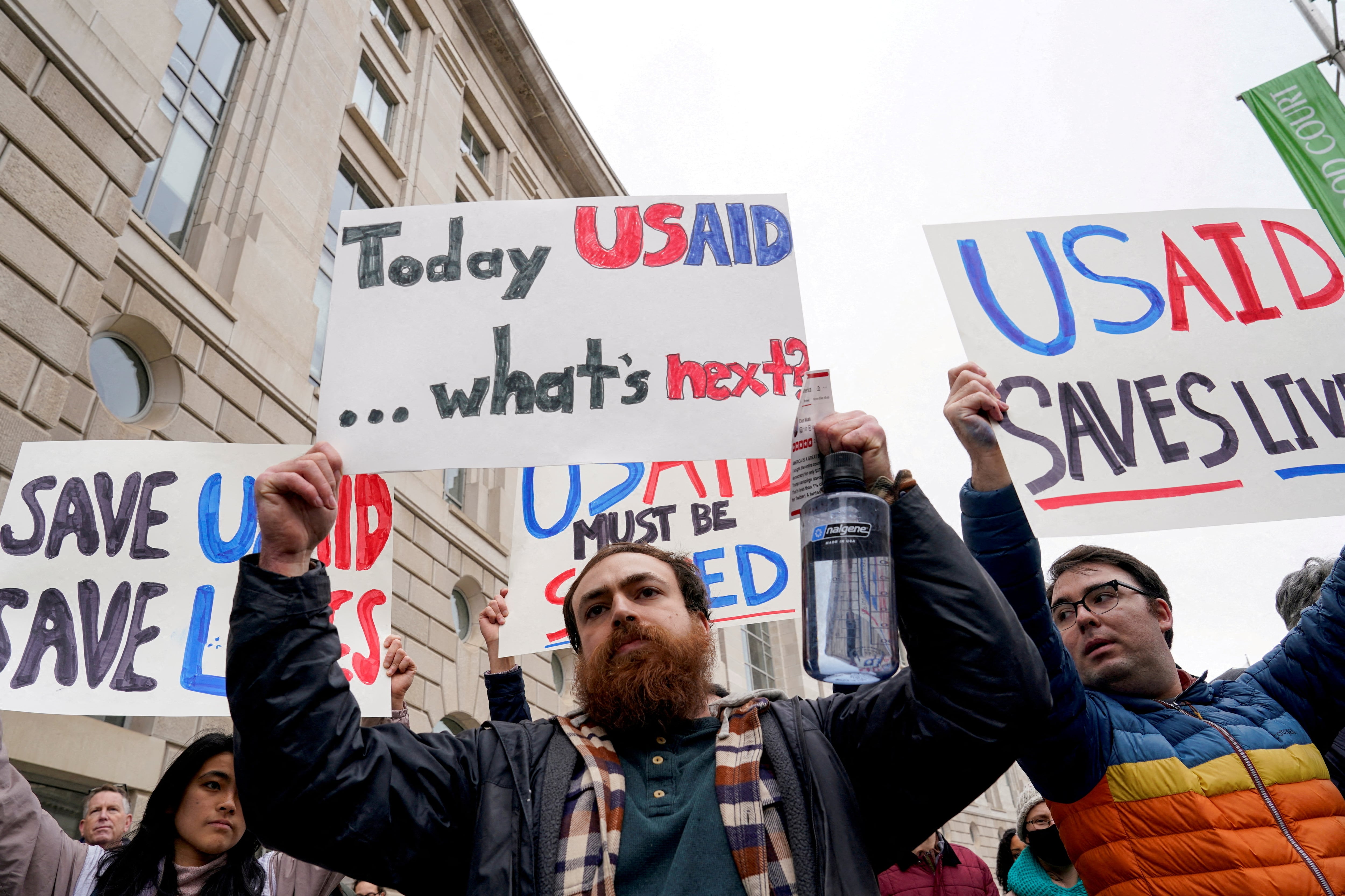La suspensión de fondos de USAID, el último gran golpe a la prensa independiente latinoamericana