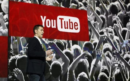 El vicepresidente de contenidos globales de Google Inc.s YouTube ofrece unas palabras durante CES