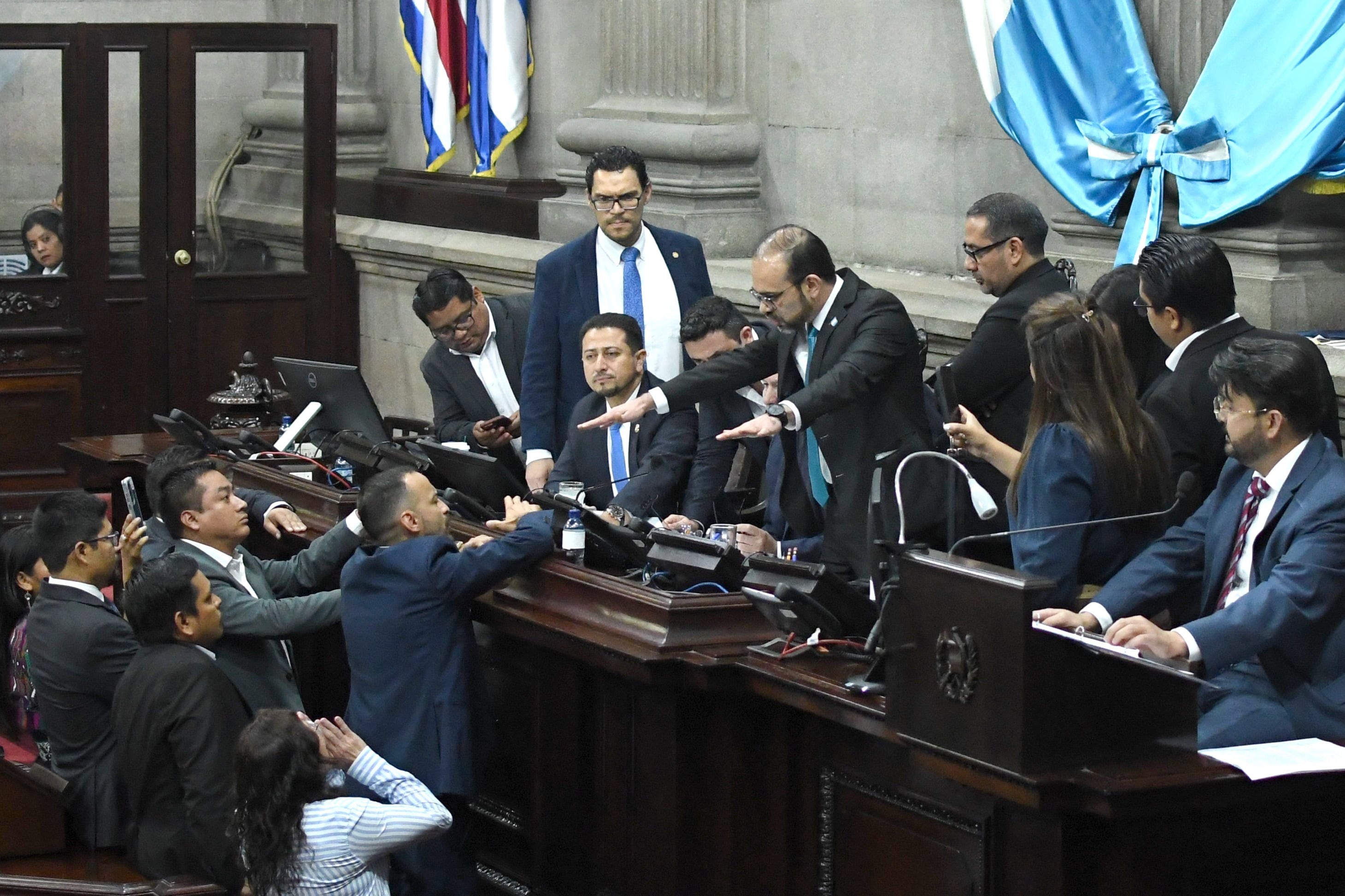 Guatemala, en una encrucijada