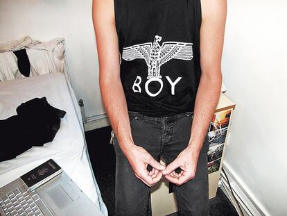 <b>El diseñador Stephane Raynor, junto a Anna Scott, , directora creativa de BOY London.</b>