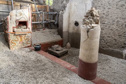 Patio de la nueva casa descubierta en Pompeya.