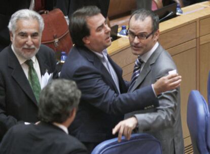 Jesús Vázquez, consejero de Educación gallego, discute con Aymerich (BNG)