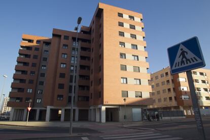 Edificio de Logroño en el que estuvo encerrada durante un mes la mujer paquistaní.