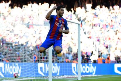 Luis Suarez tras marcar el tercer gol del Barcelona.