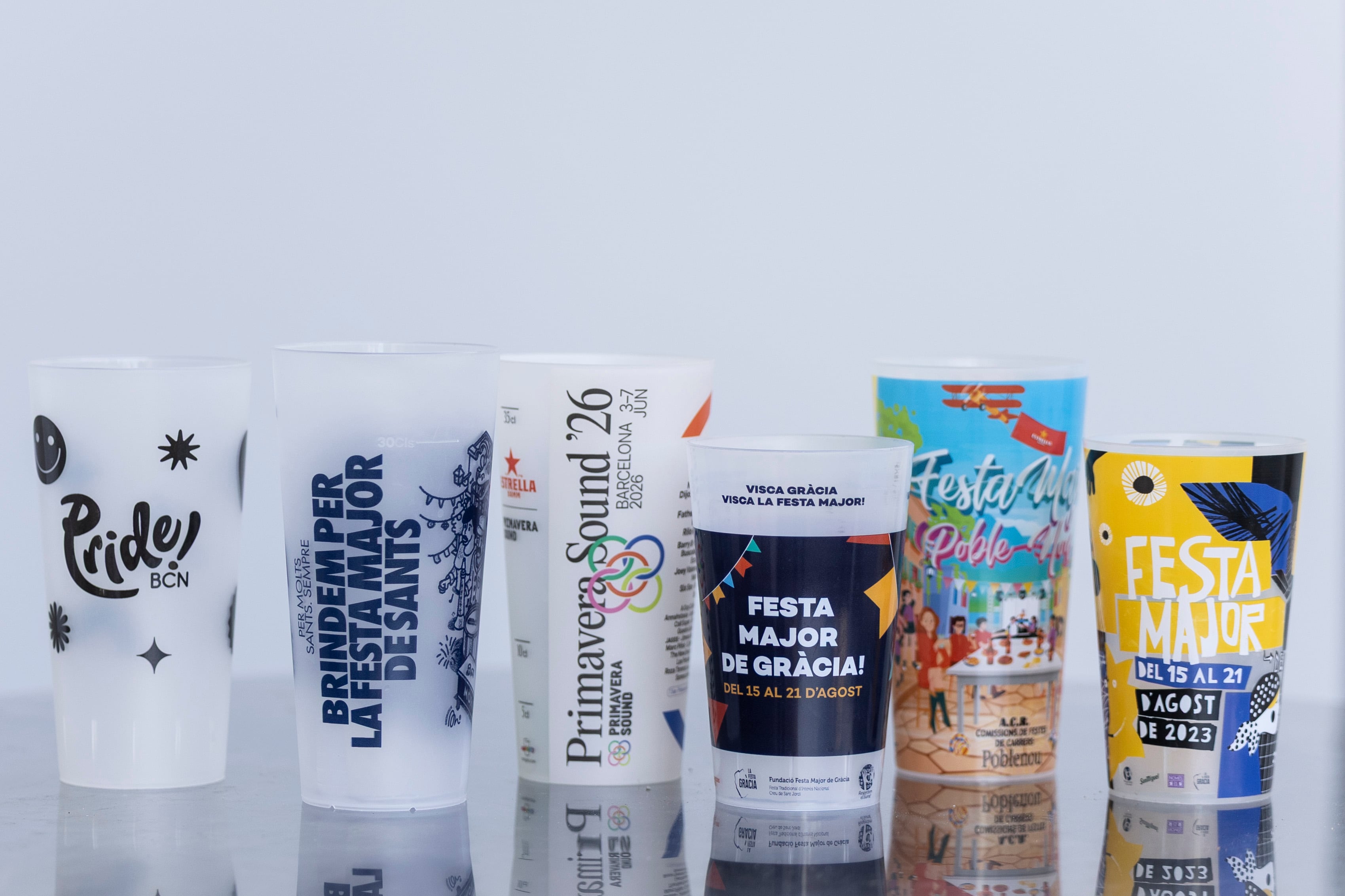 Quejas por los vasos de las verbenas y festivales de Barcelona: más pequeños, caros y sin retorno