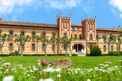 Fachada del balenario VIchy Catalán en Caldes de Malavella, Girona.