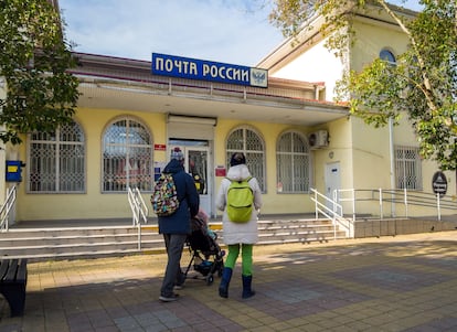 Edificio de Correos en el distrito Khostinsky de Sochi (Rusia).