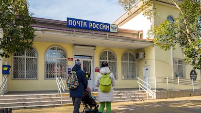 Edificio de Correos en el distrito Khostinsky de Sochi (Rusia).