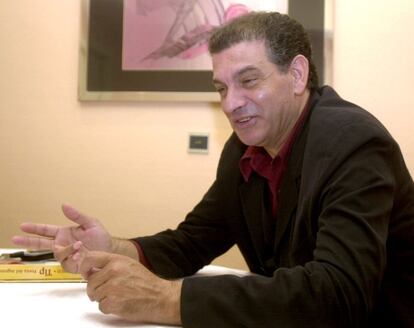 El músico Carlos Cano, en una imagen de 2000.